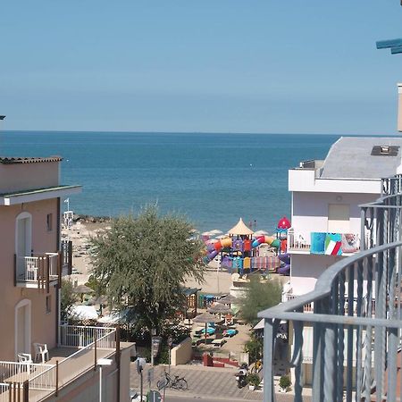 Residence Mediterraneo Rimini Ngoại thất bức ảnh