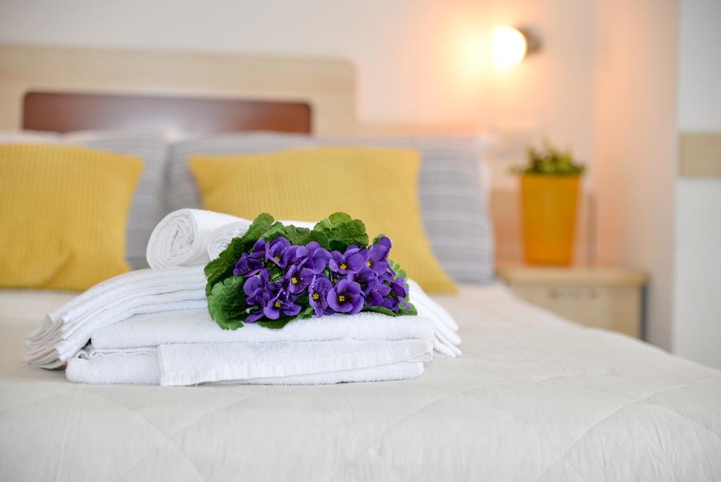 Residence Mediterraneo Rimini Ngoại thất bức ảnh