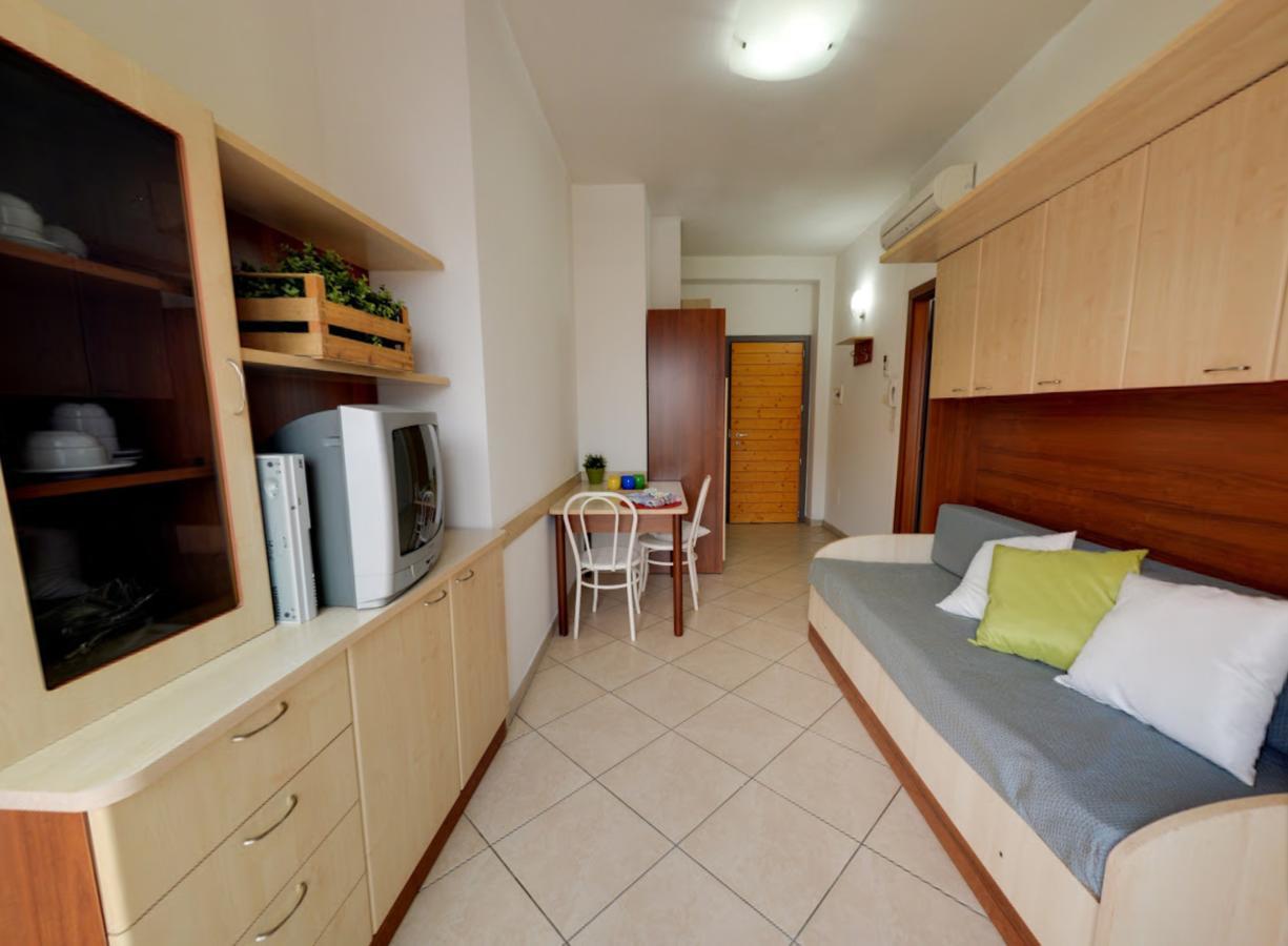 Residence Mediterraneo Rimini Ngoại thất bức ảnh