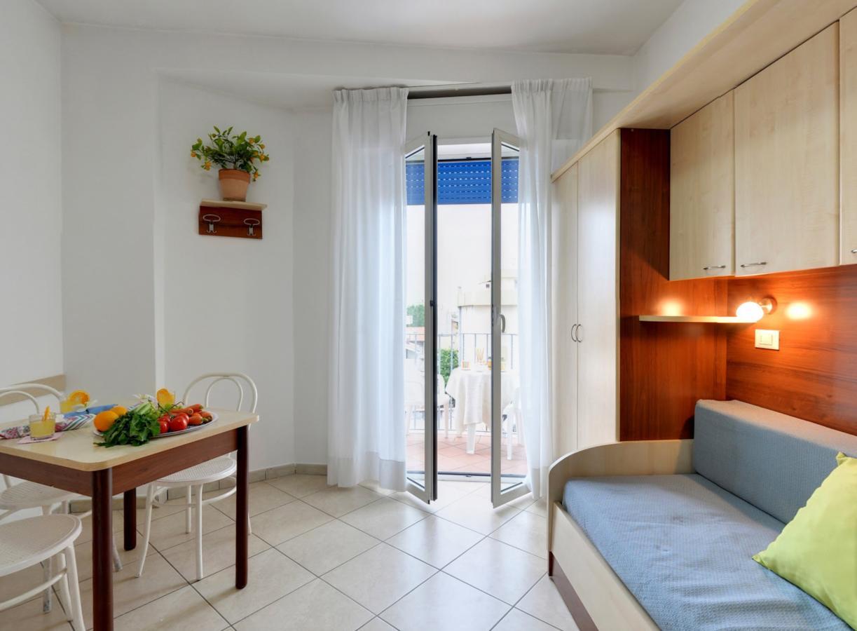 Residence Mediterraneo Rimini Ngoại thất bức ảnh