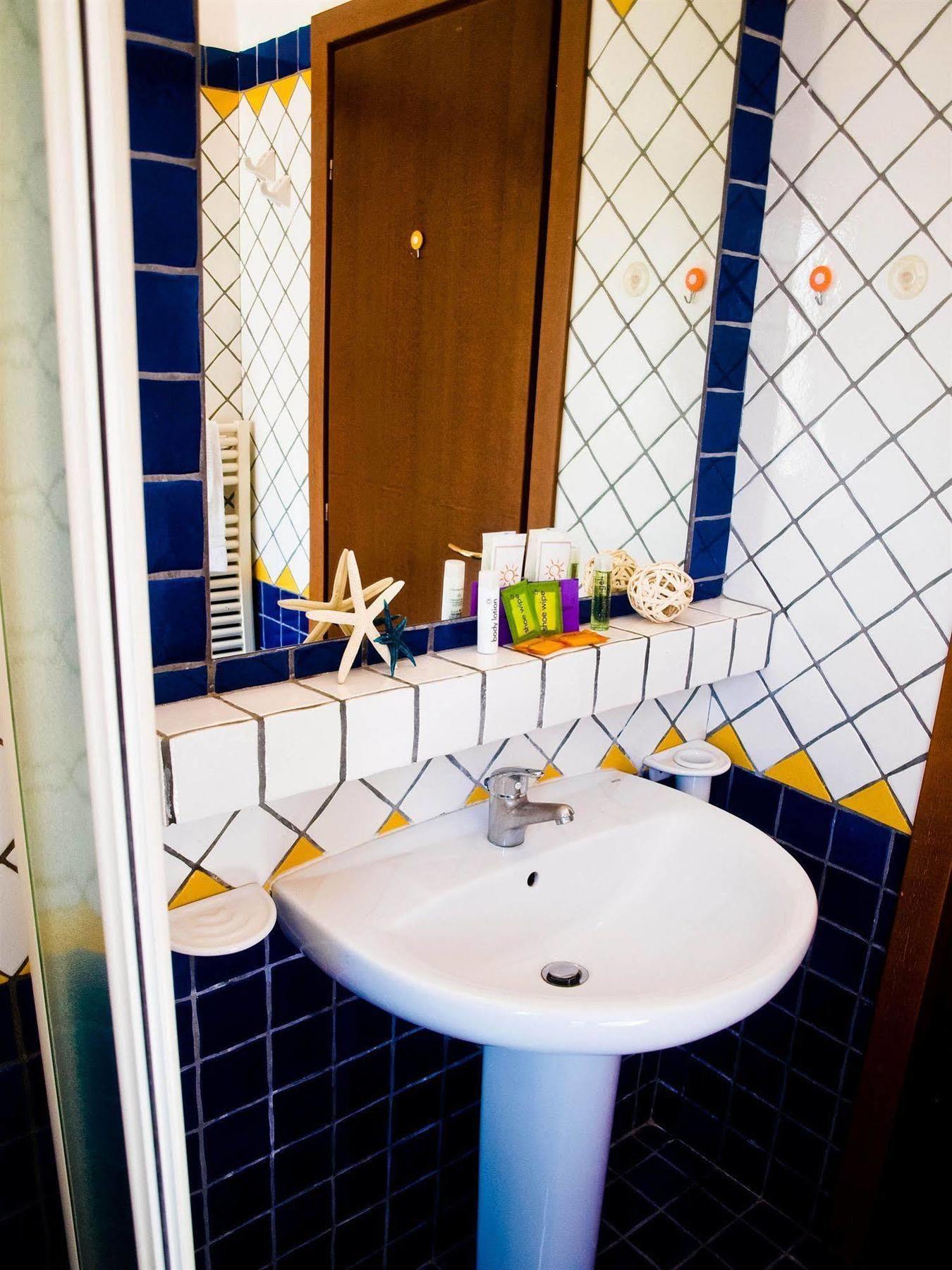 Residence Mediterraneo Rimini Ngoại thất bức ảnh