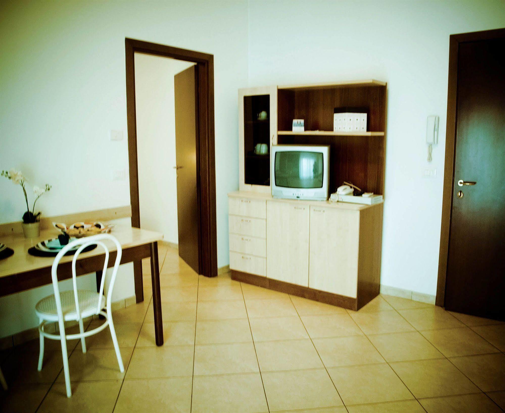 Residence Mediterraneo Rimini Ngoại thất bức ảnh