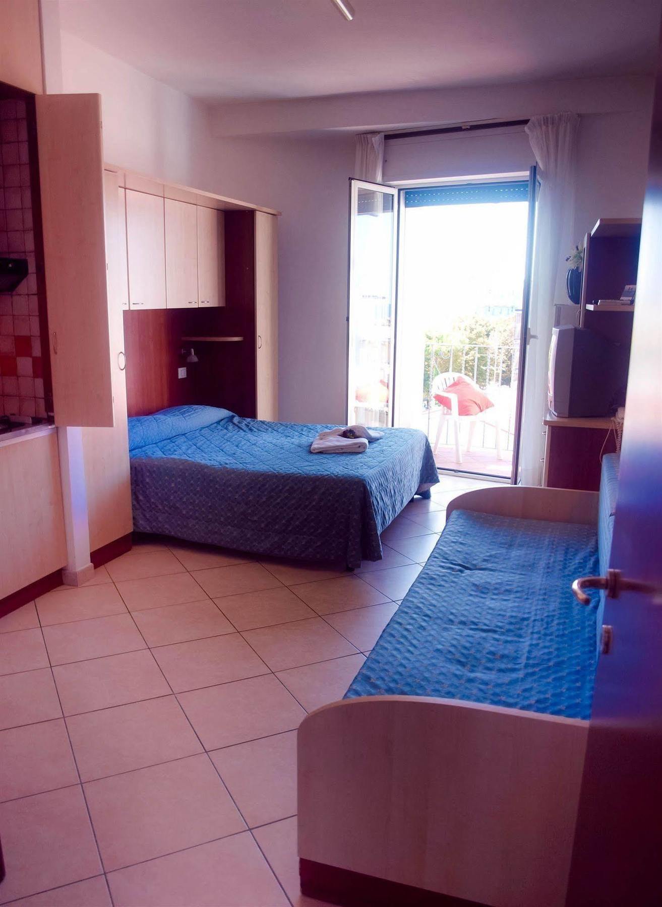 Residence Mediterraneo Rimini Ngoại thất bức ảnh