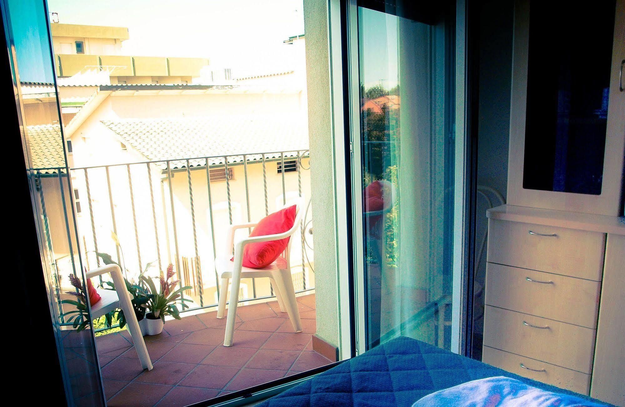 Residence Mediterraneo Rimini Ngoại thất bức ảnh